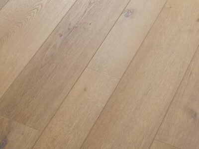 laminaat op houten vloer