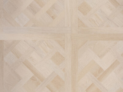 F&M Versailles Domtoren in licht eiken, PVC dryback tegel van 59x59 cm met Versailles-legpatroon